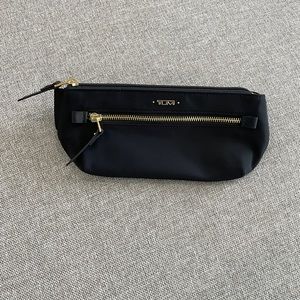 AUTHENTIC brand new no tags Tumi Belt bag!